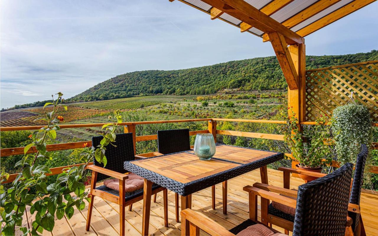 Eged Lodge Eger Bagian luar foto