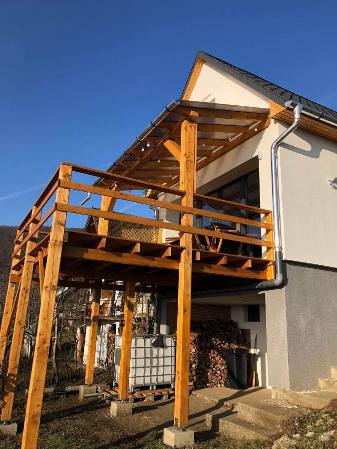 Eged Lodge Eger Bagian luar foto